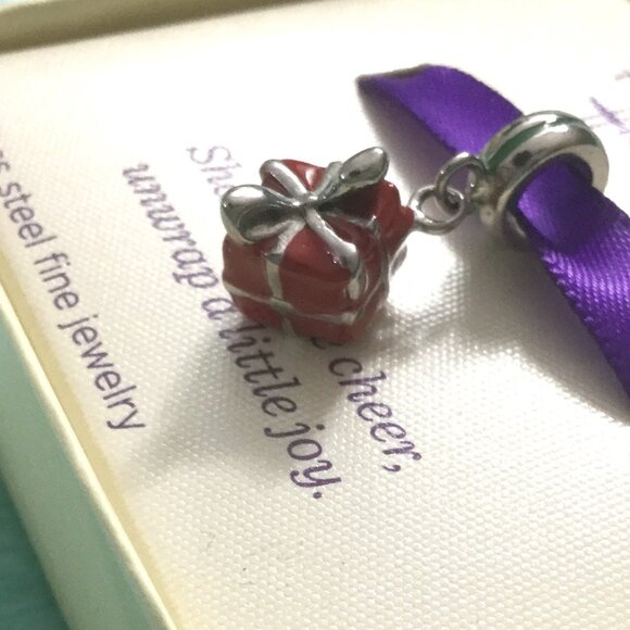 Hallmark Connections Gift Box Bead Charm Retired Jacmel Stainless Steel - Picture 4 of 11